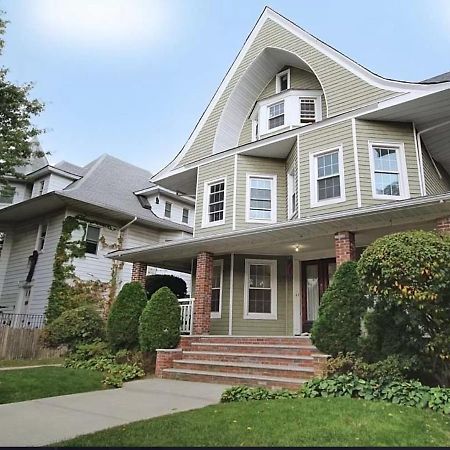 Gorgeous Victorian House!! Entire Suite In Sam'S Home นิวยอร์ก ภายนอก รูปภาพ