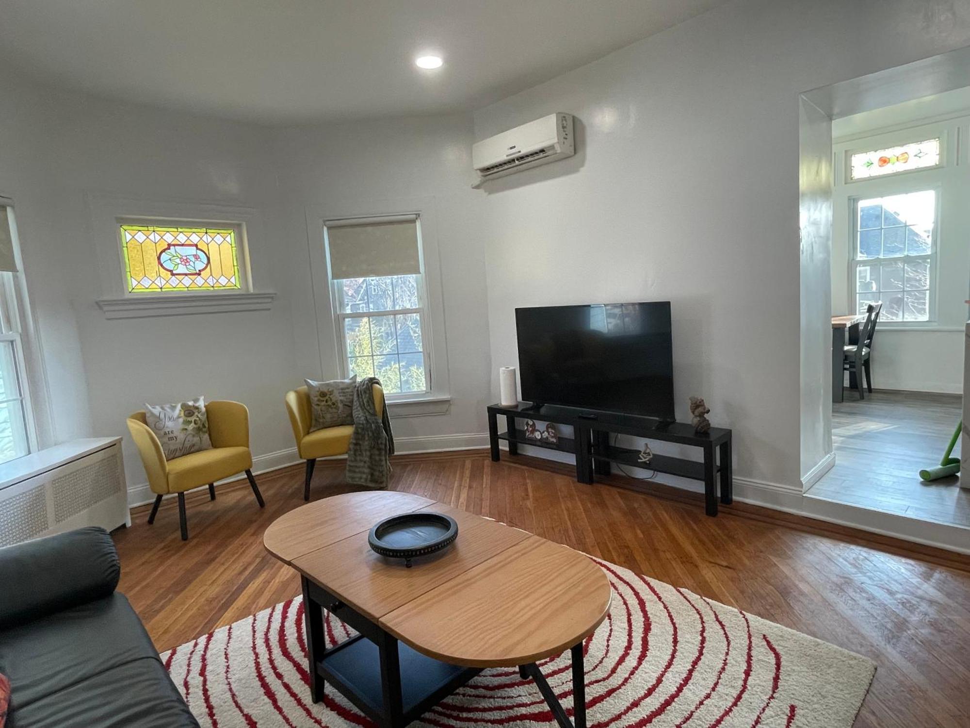 Gorgeous Victorian House!! Entire Suite In Sam'S Home นิวยอร์ก ภายนอก รูปภาพ